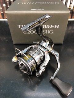 シマノ ツインパワーC2000SHG入荷