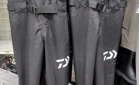 【　ダイワ　パワーウェーダー　新入荷！！　】